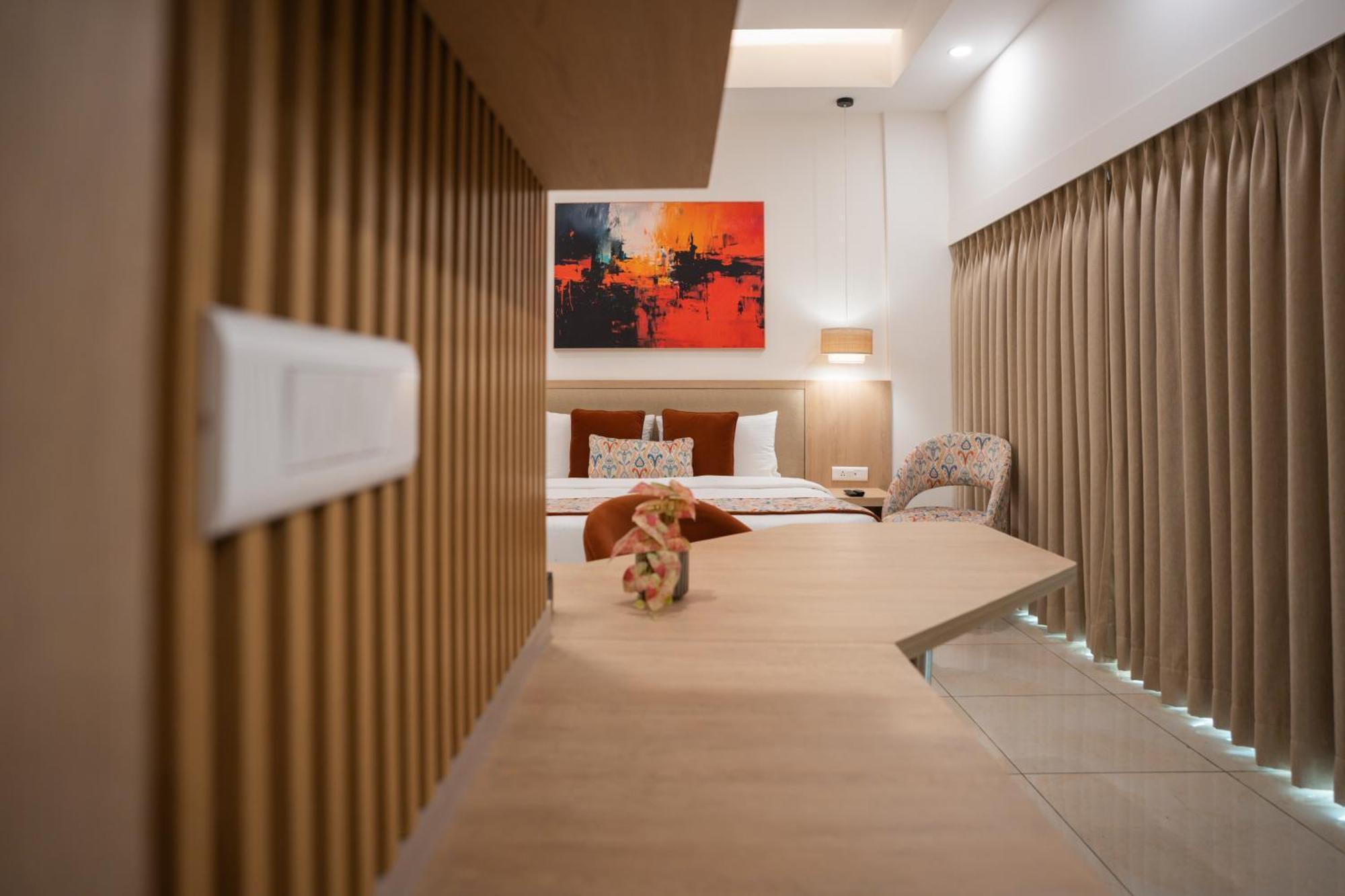 Ar Suites Klj Square Gurgáon Exteriér fotografie