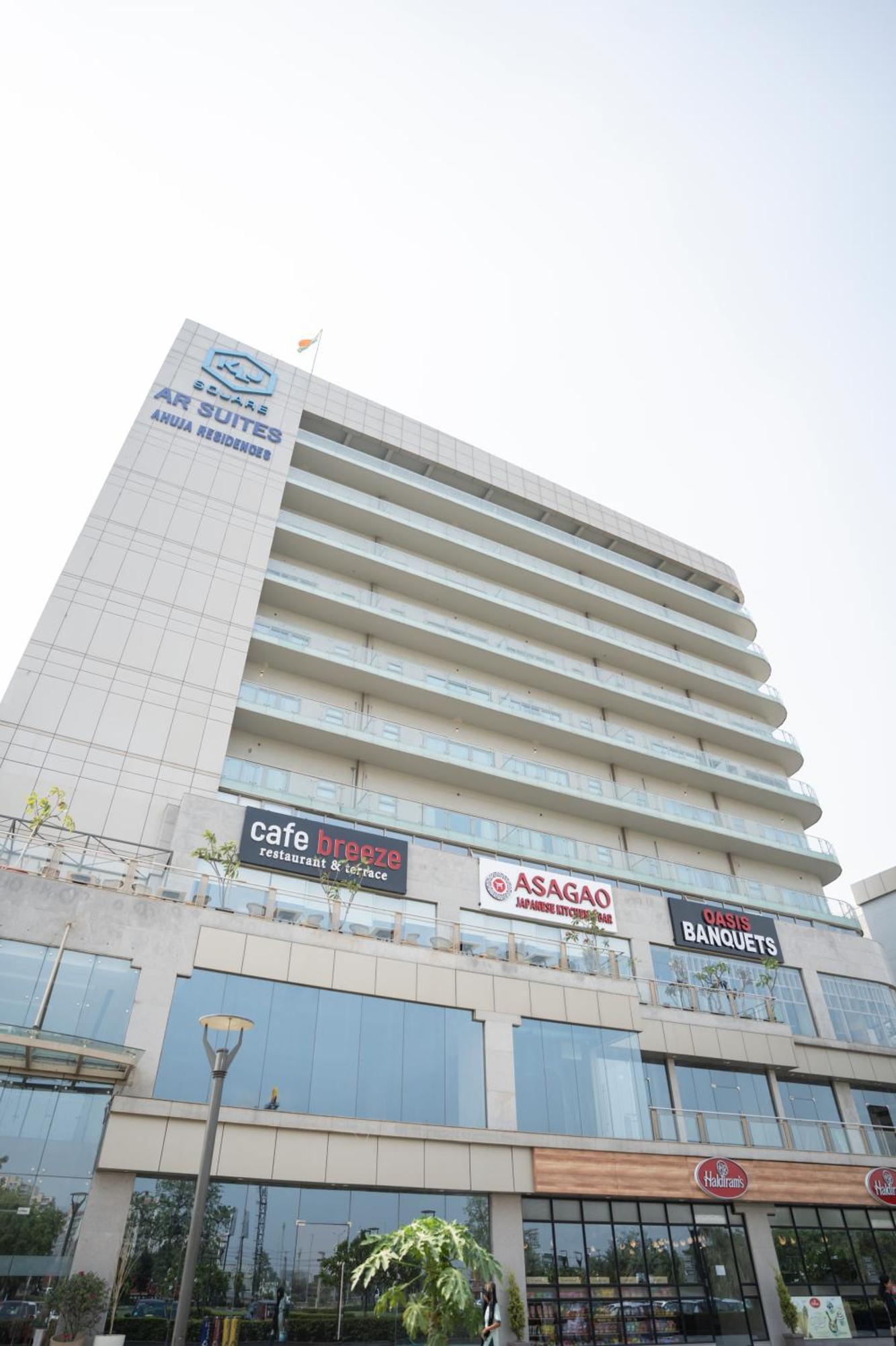 Ar Suites Klj Square Gurgáon Exteriér fotografie